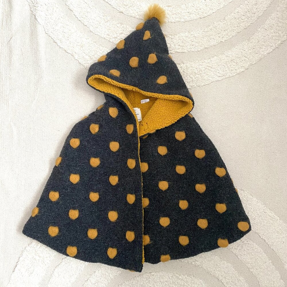 NWT ZARA Kids Fleece Lined Polka Dot Pom Pom Hooded Cape Size 3-4T